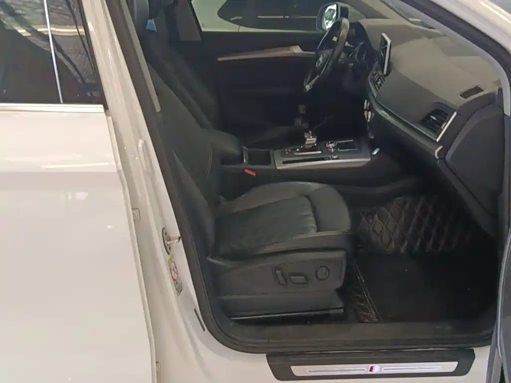 Audi Q5L — миниатюра 25