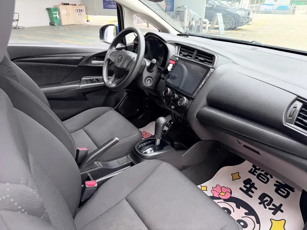 Honda Fit — миниатюра 7