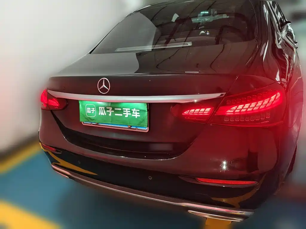 Mercedes-Benz E-Class — миниатюра 5