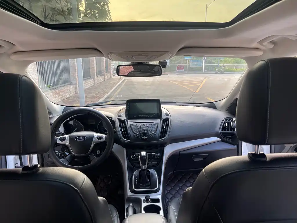 Ford Kuga — миниатюра 6
