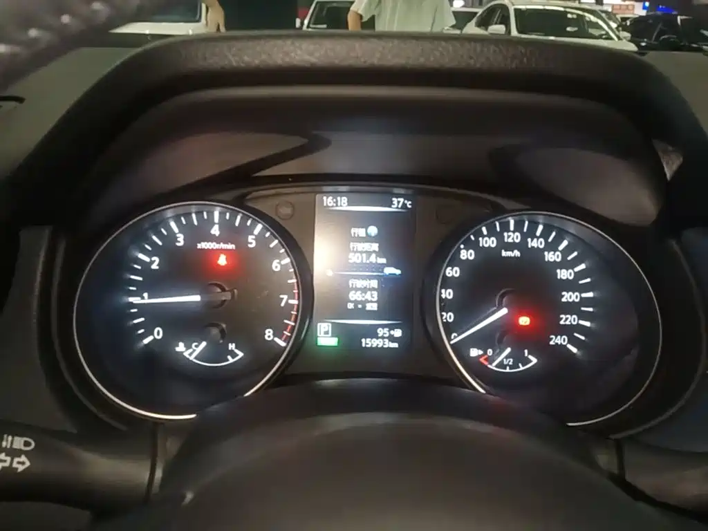 Nissan Qashqai — миниатюра 12