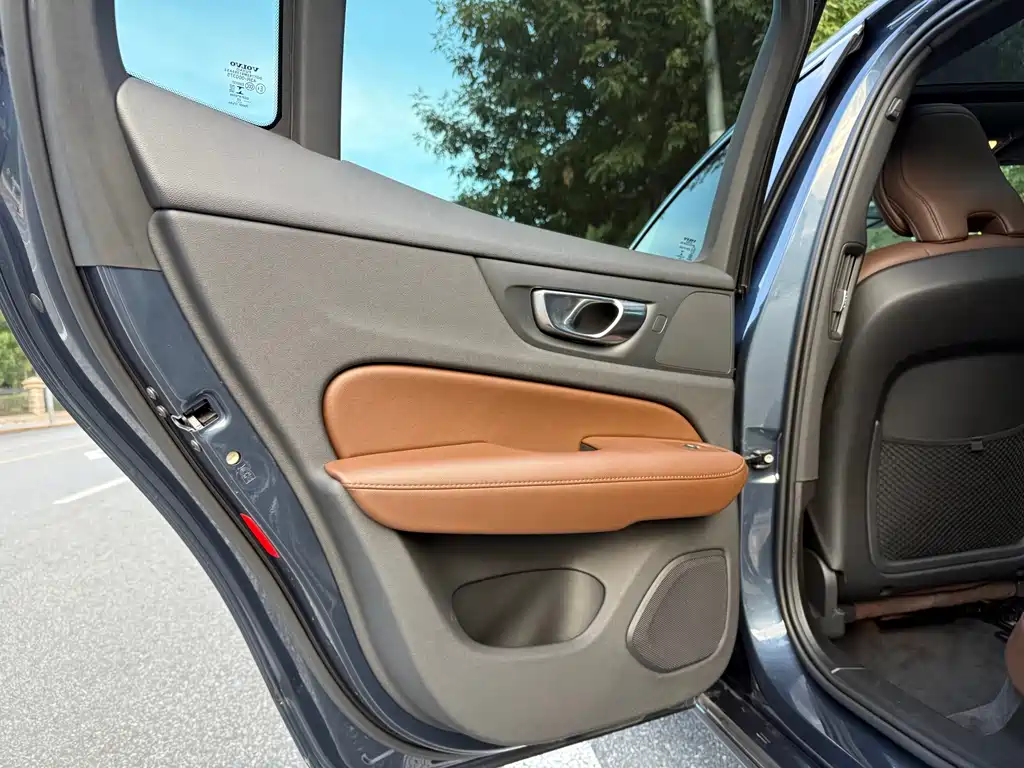 Volvo S60 — миниатюра 16