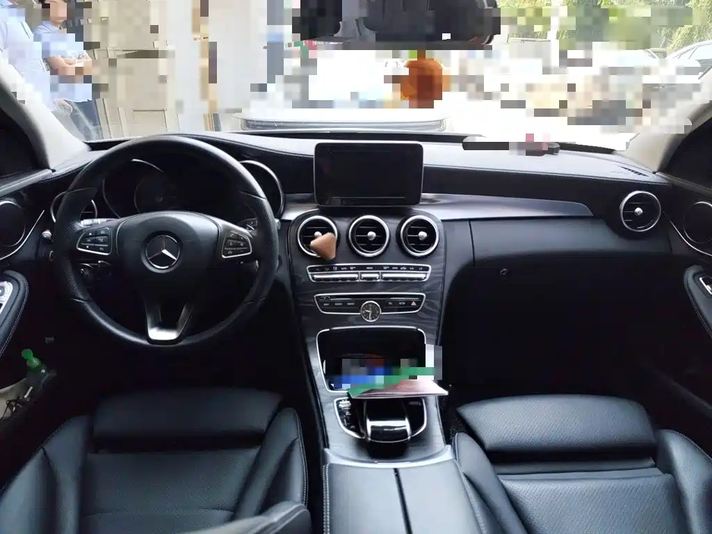 Mercedes-Benz C-Class — миниатюра 6