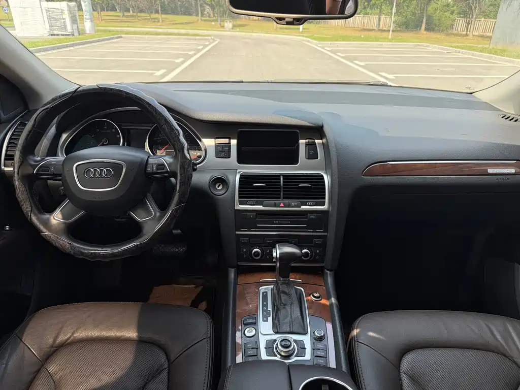 Audi Q7 — миниатюра 8