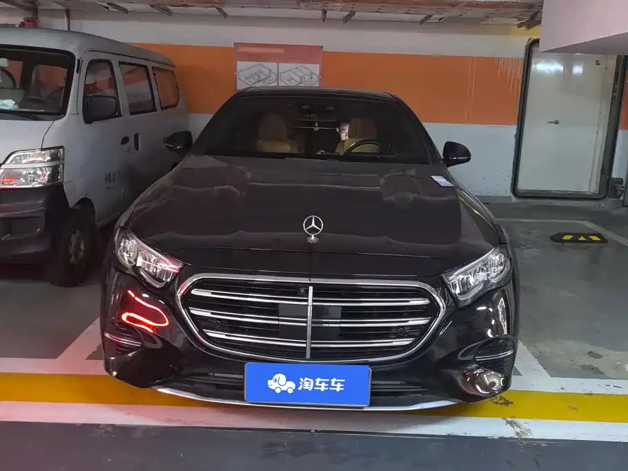 Mercedes-Benz E-Class — миниатюра 2