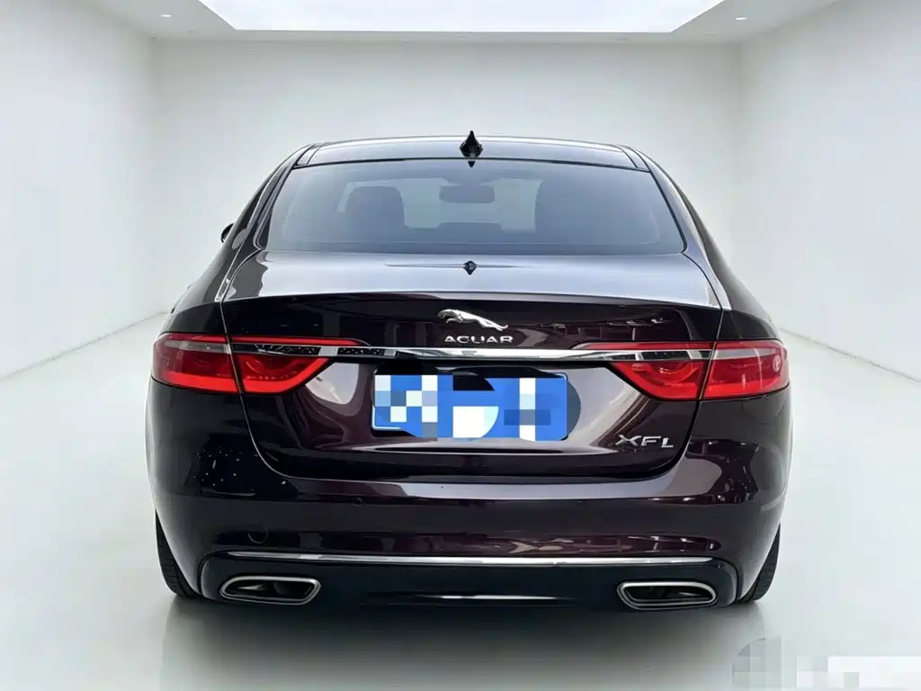 Jaguar XFL — миниатюра 5