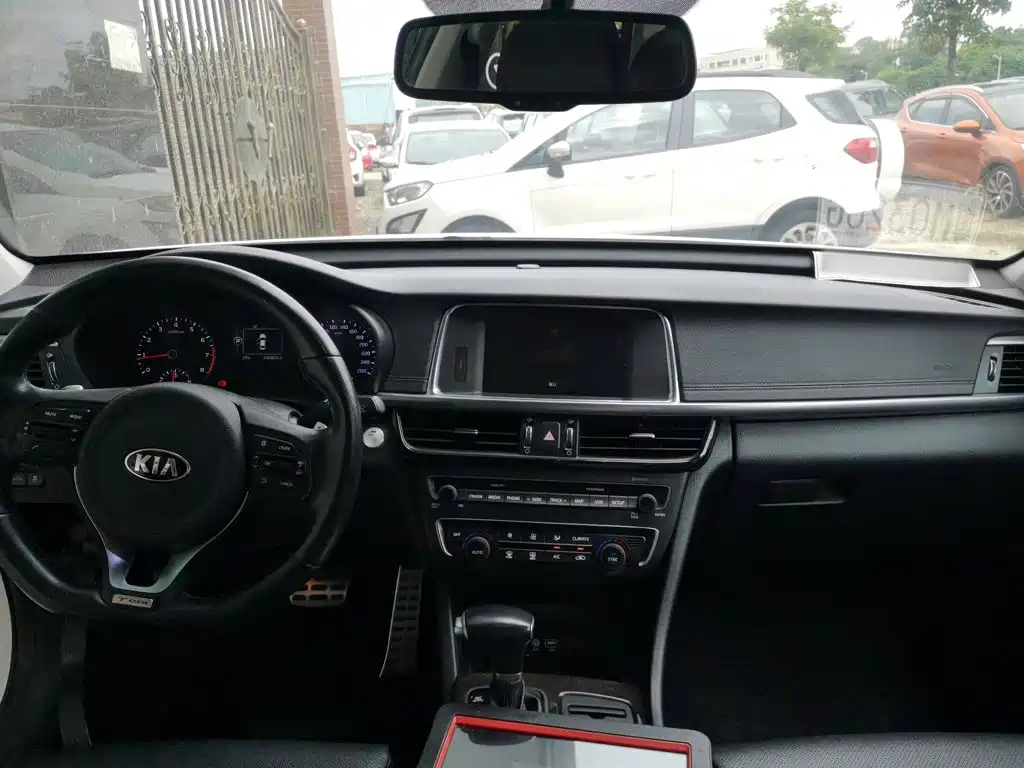 Kia K5 — миниатюра 10