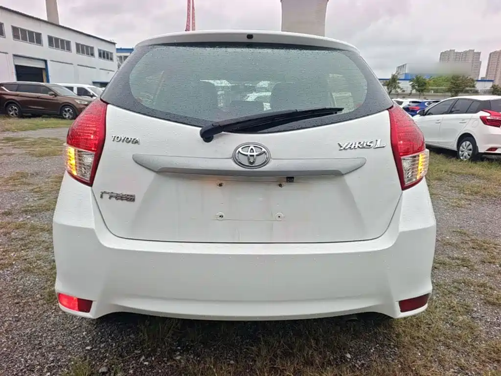 Toyota Yaris L — миниатюра 6
