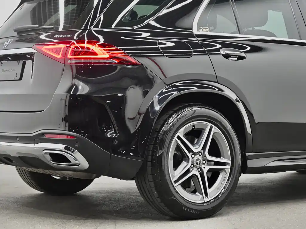 Mercedes-Benz GLE (Import) — миниатюра 29