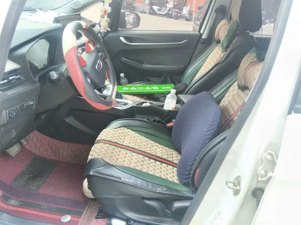 Geely Vision X3 — миниатюра 16