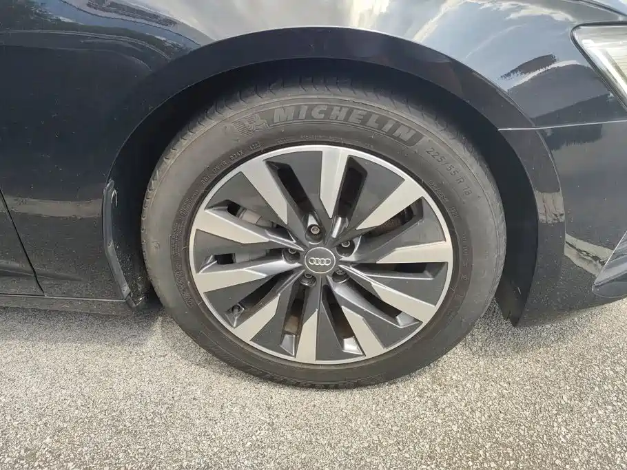 Audi A6L — миниатюра 6