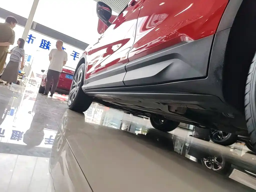 Geely Binyue — миниатюра 22