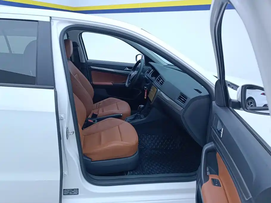Volkswagen Lavida — миниатюра 8