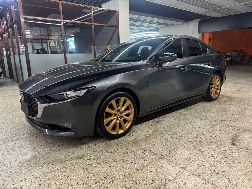 Mazda 3 Axela 2022