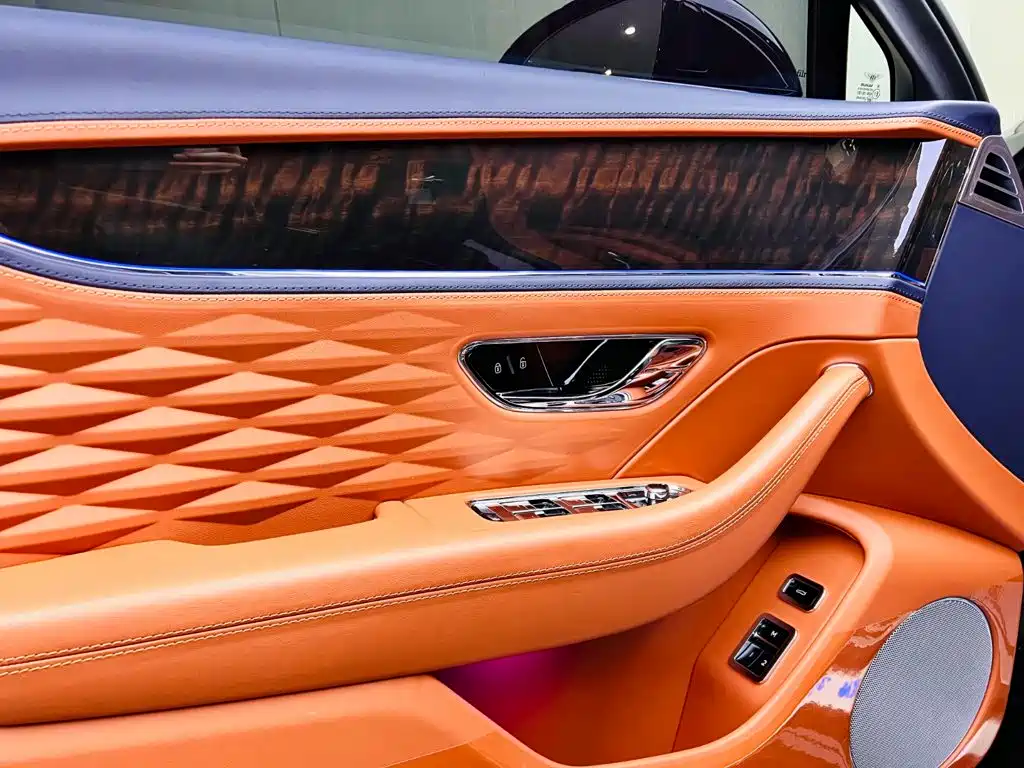 Bentley Flying Spur — миниатюра 11