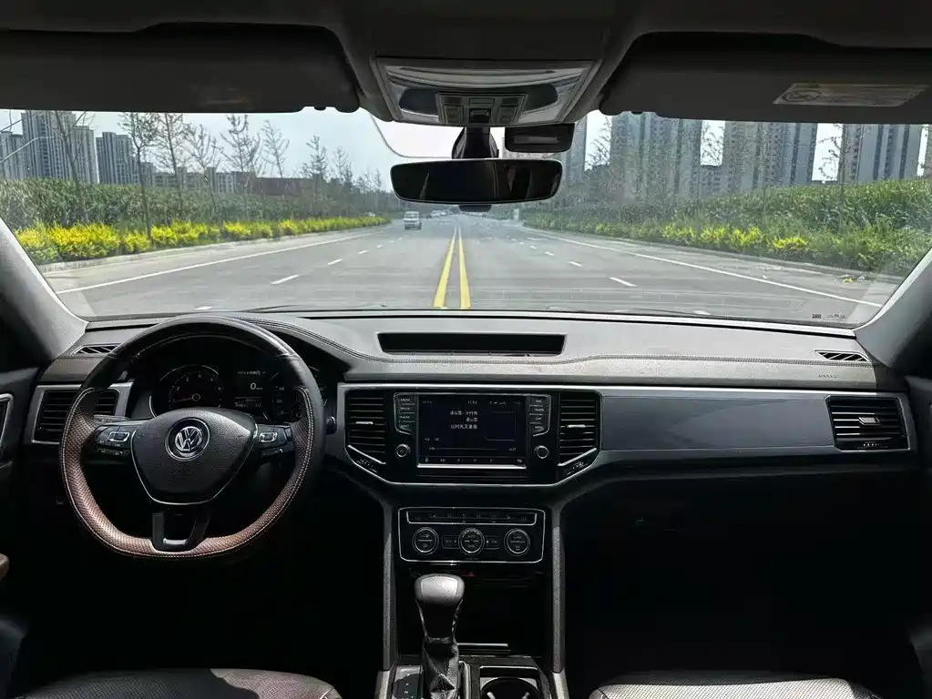 Volkswagen Teramont — миниатюра 3
