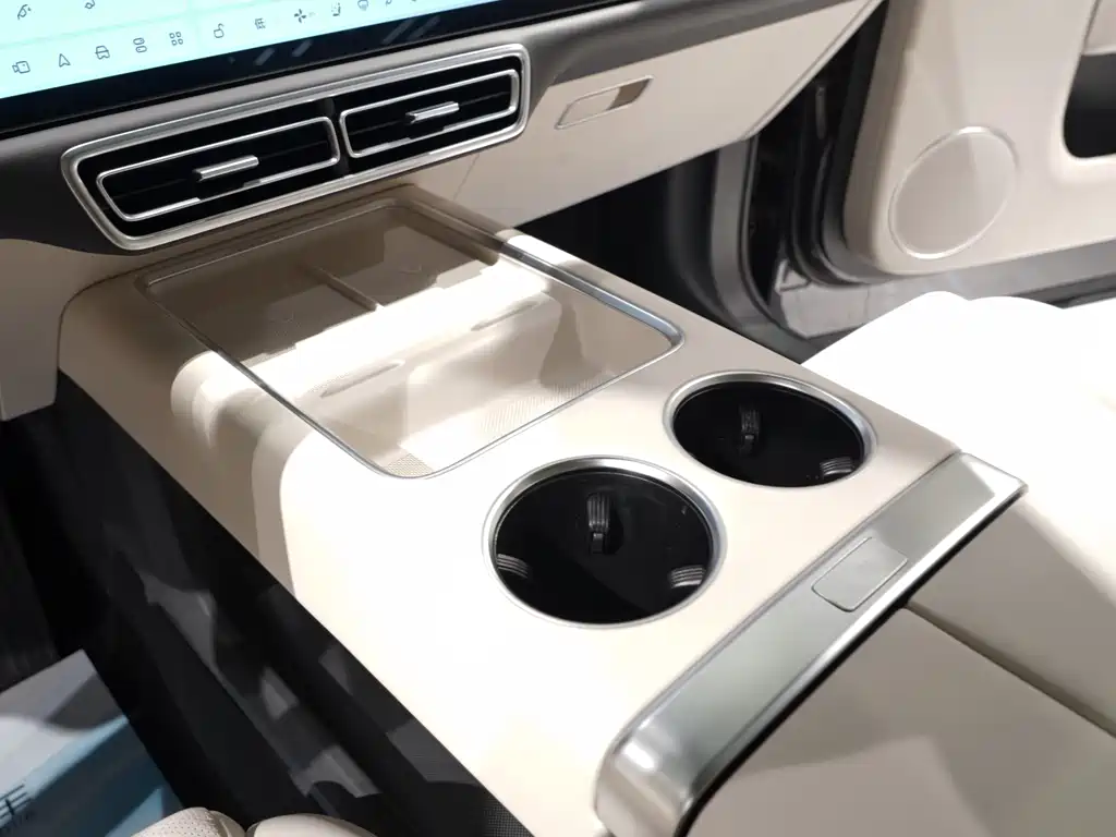 Li Auto Li L9 — миниатюра 10