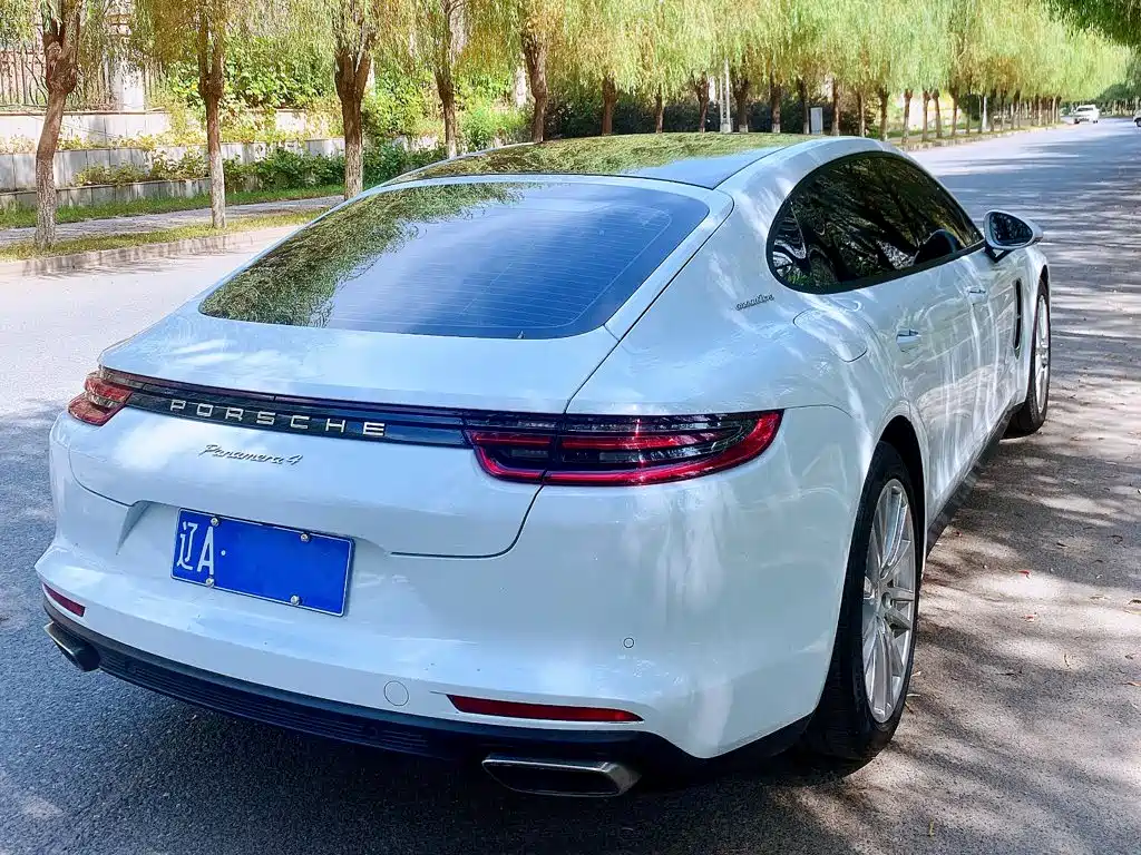 Porsche Panamera — миниатюра 3