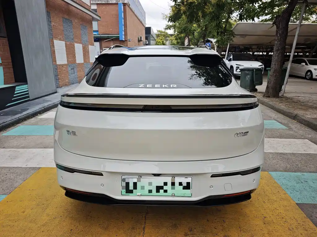 Zeekr 007GT — миниатюра 17