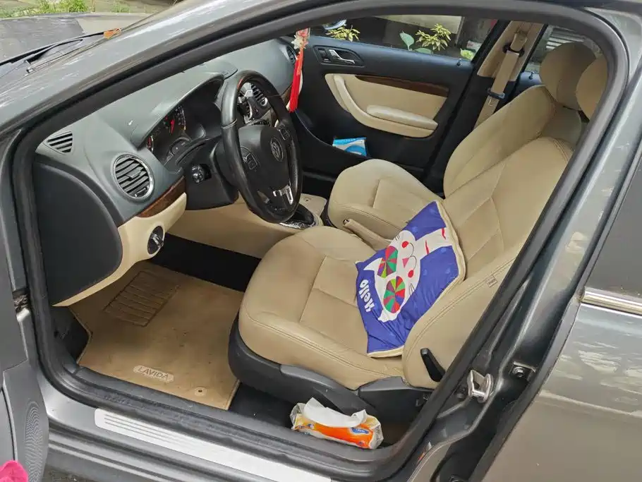 Volkswagen Lavida — миниатюра 9