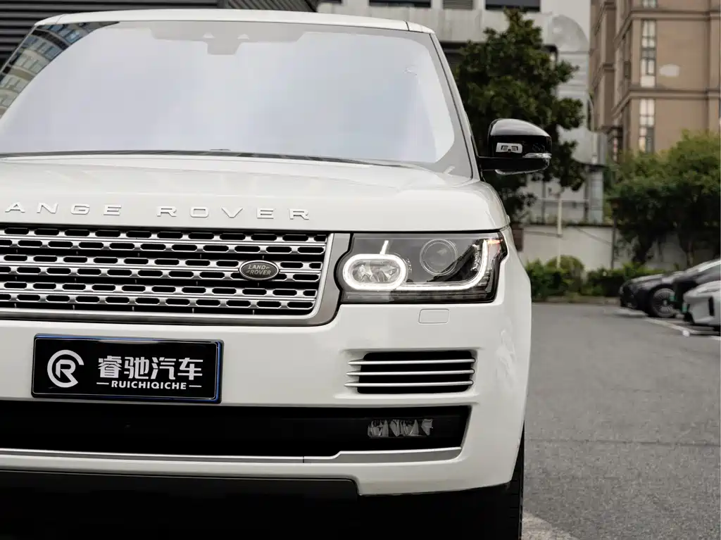 Land Rover Range Rover — миниатюра 7