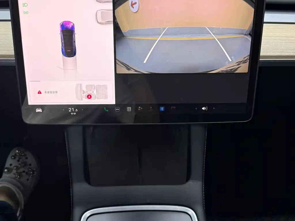 Tesla Model Y — миниатюра 27