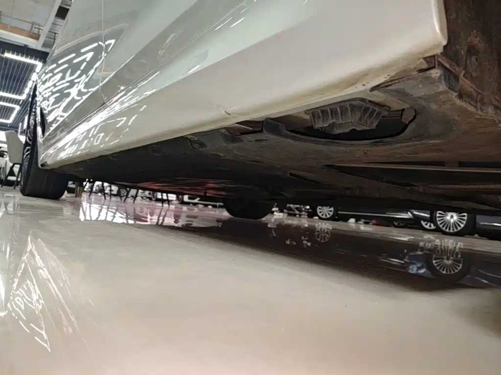 BMW 5 Series — миниатюра 22
