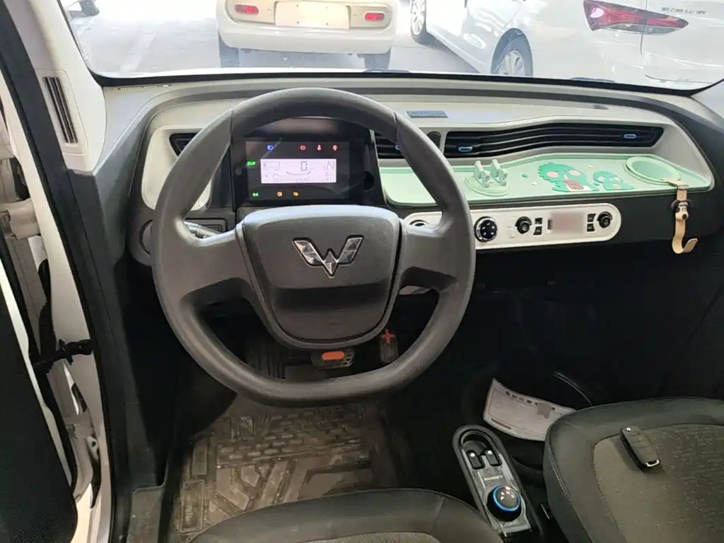 Wuling MINIEV — миниатюра 11