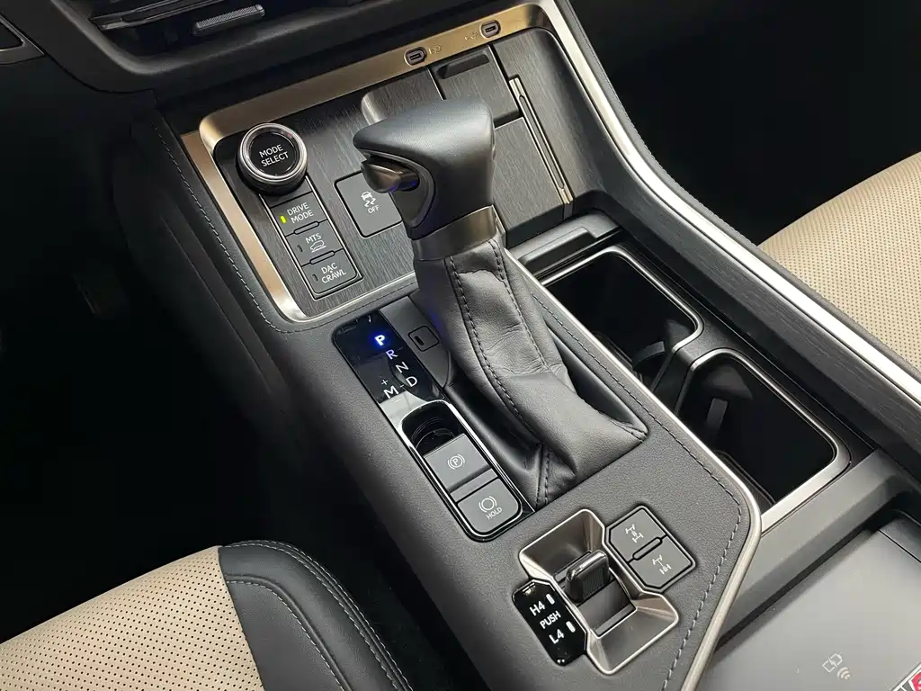 Lexus GX — миниатюра 9