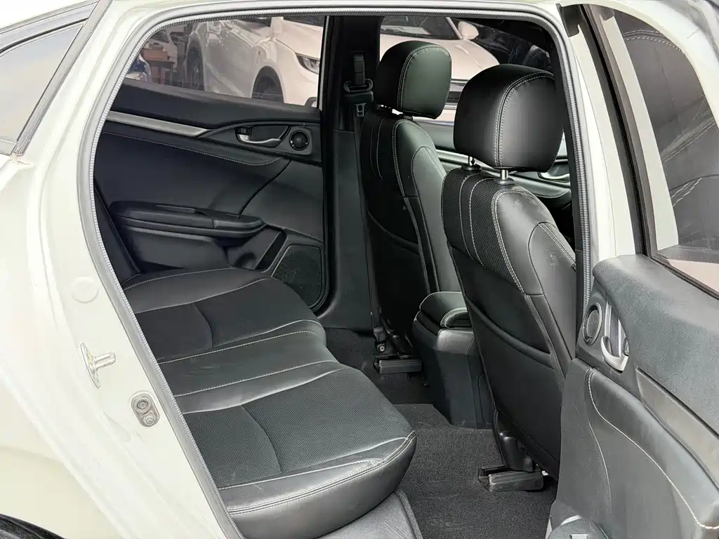 Honda Civic — миниатюра 10