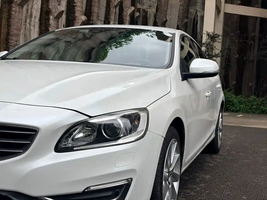 Volvo S60 — миниатюра 13