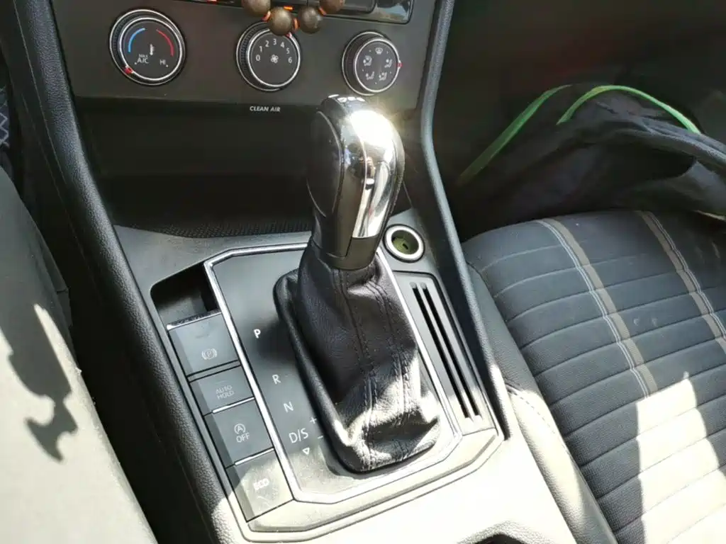 Volkswagen Lavida — миниатюра 14
