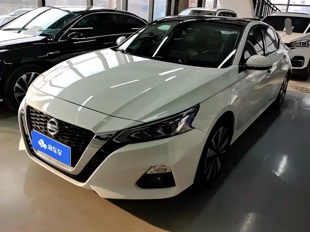 NISSAN TEANA