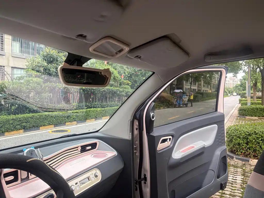 Wuling MINIEV — миниатюра 16