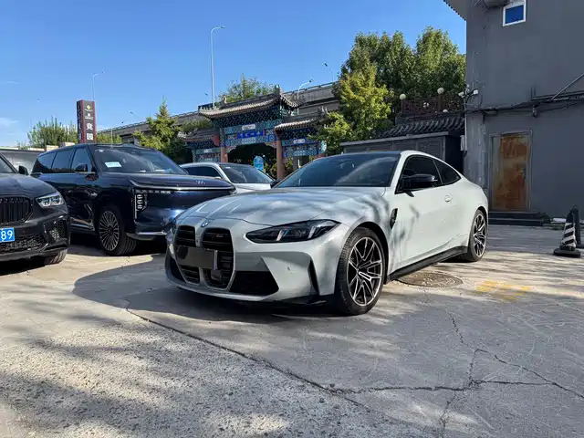BMW M4