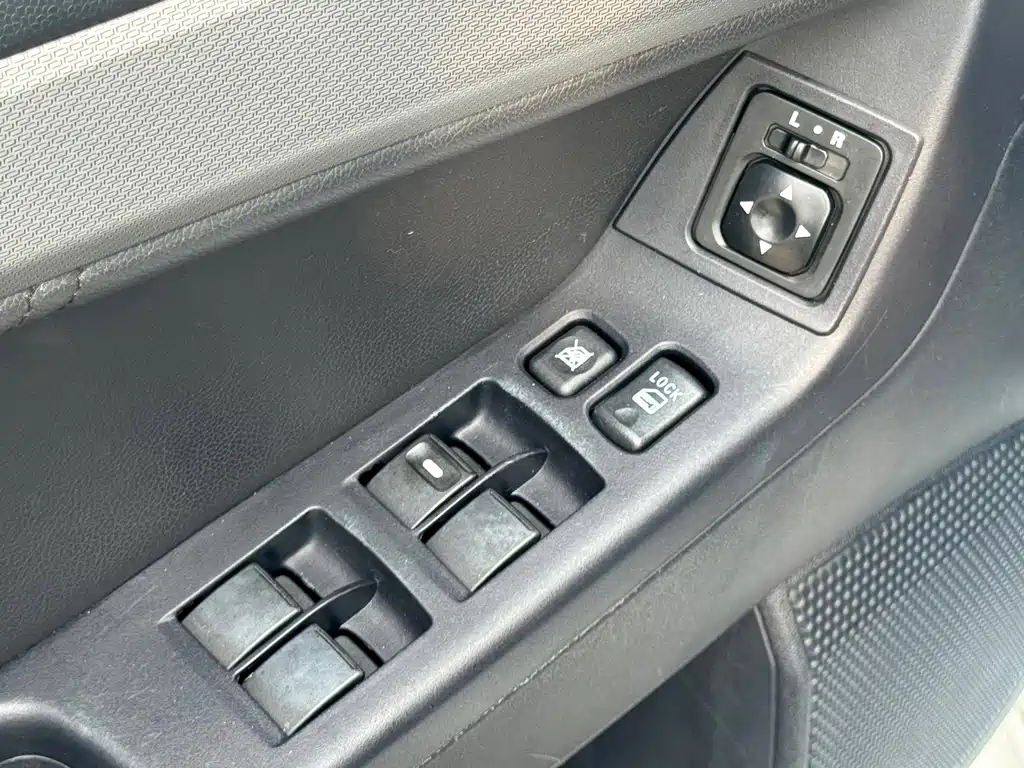 Mitsubishi Lancer EX — миниатюра 12