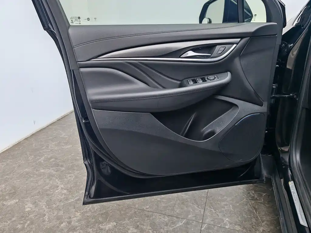 Buick Enclave — миниатюра 20