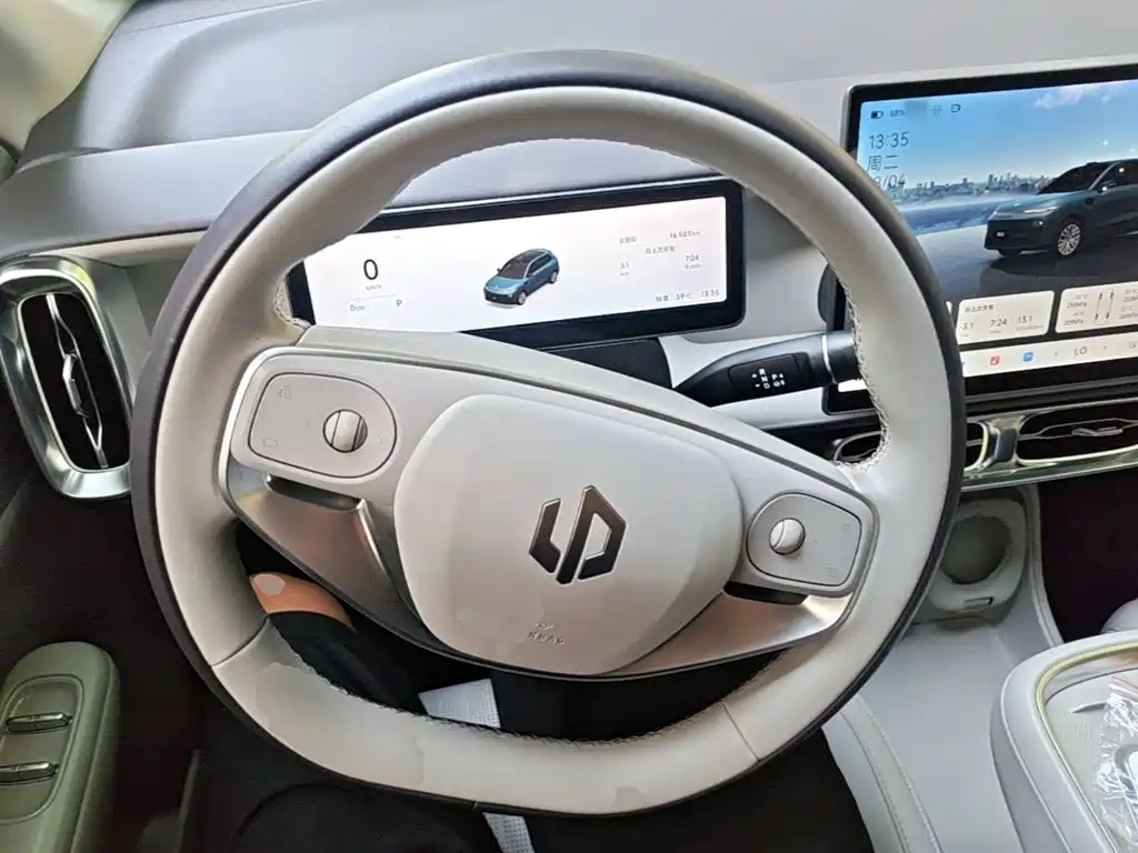 Leapmotor Leapmotor B10 — миниатюра 11
