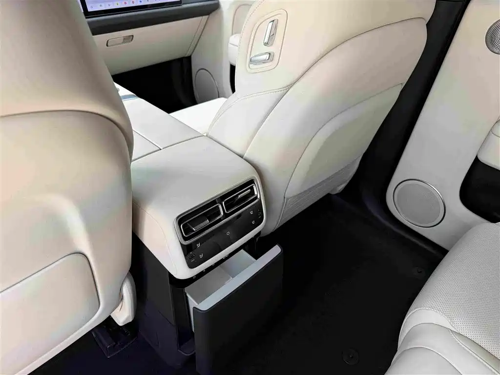 Li Auto Li L7 — миниатюра 8