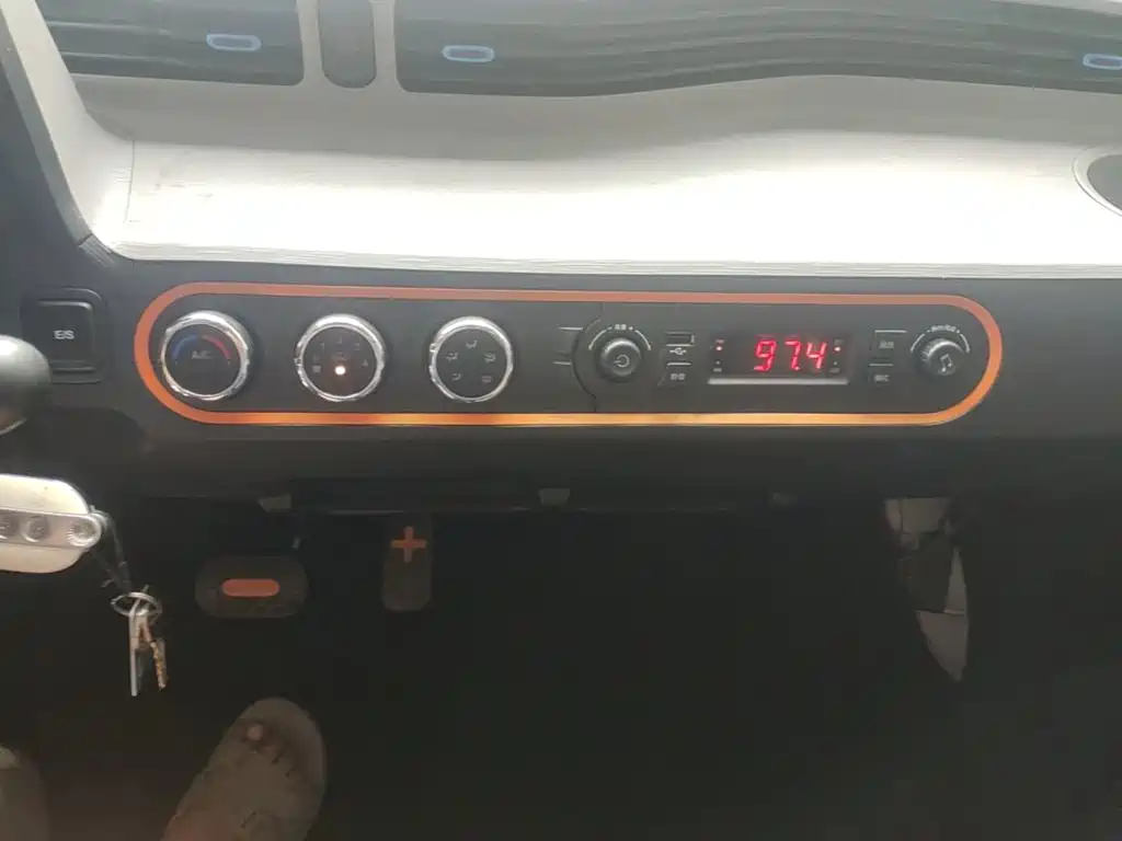 Wuling MINIEV — миниатюра 13