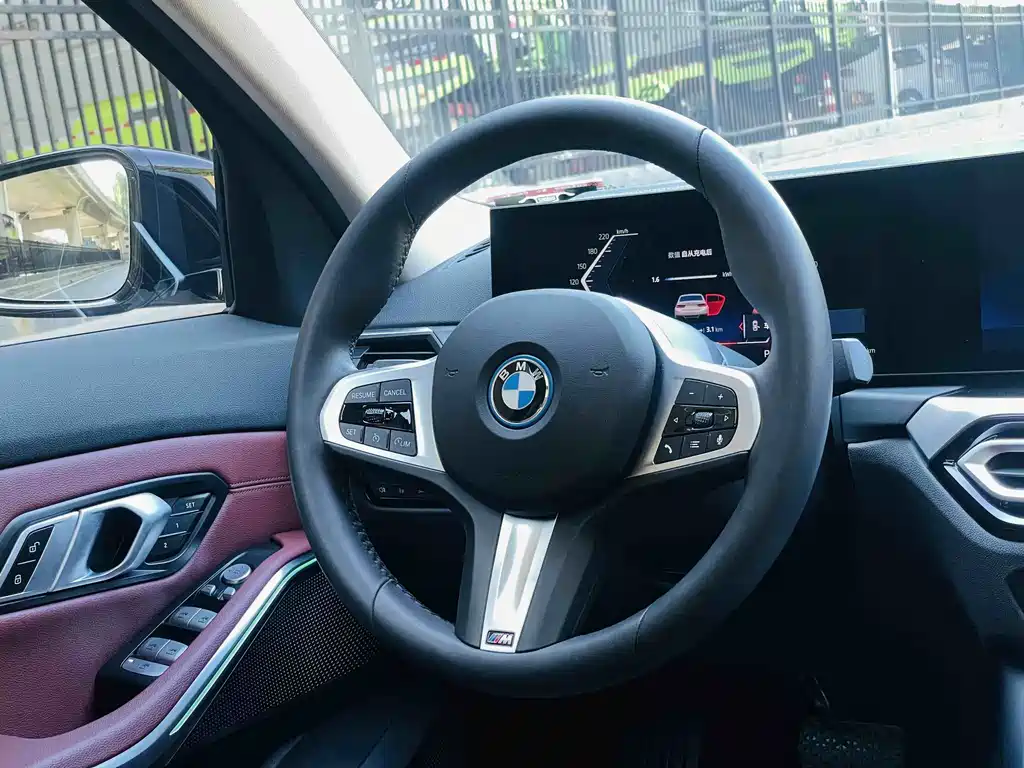 BMW i3 — миниатюра 13