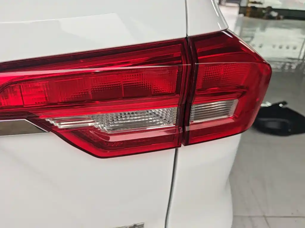 Haval M6 — миниатюра 8