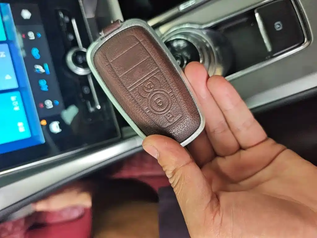 Ford Mondeo — миниатюра 9