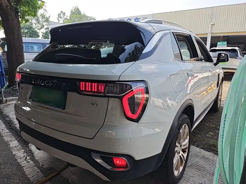 Lynk & Co 01 — миниатюра 7