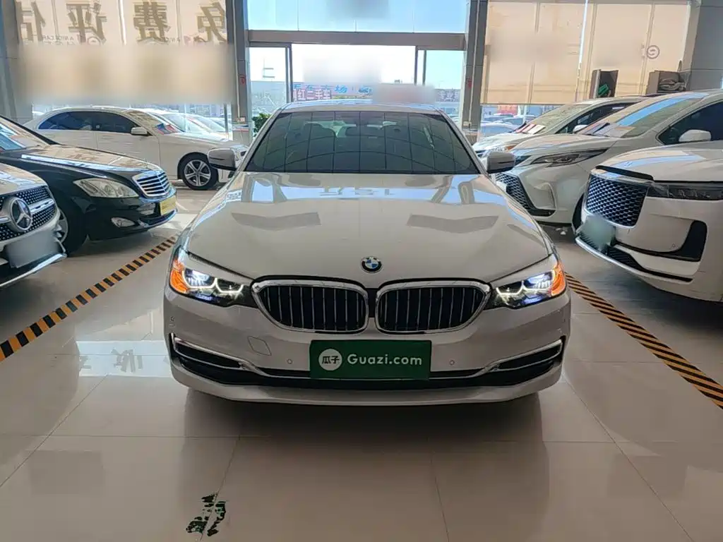 BMW 5 Series — миниатюра 3