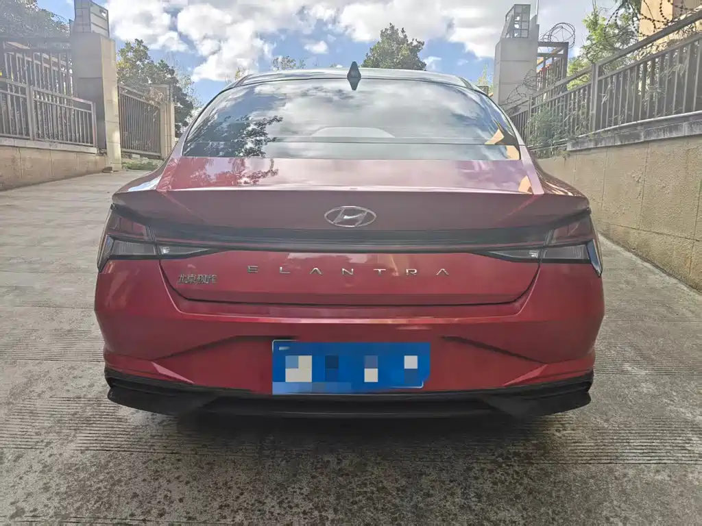 Hyundai Elantra — миниатюра 5
