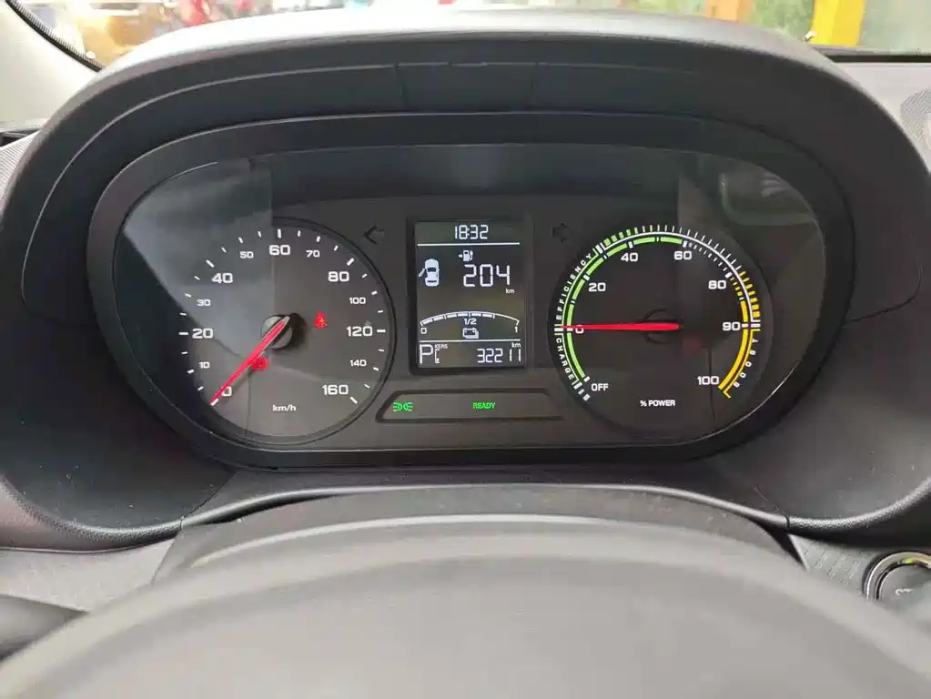 Roewe Clever — миниатюра 5