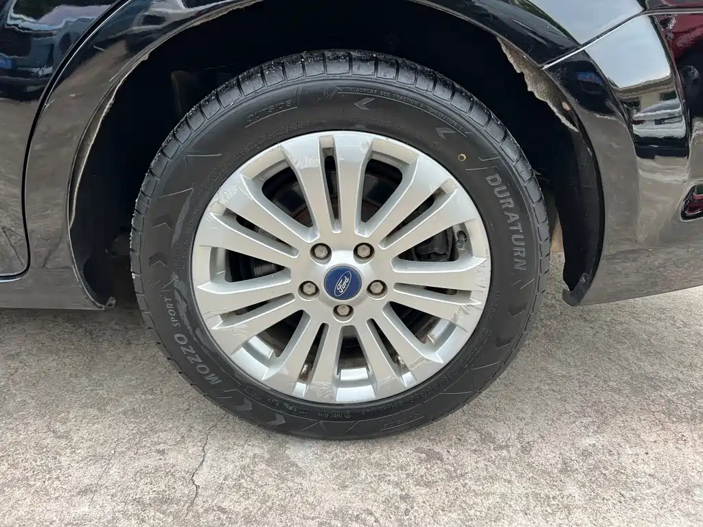 Ford Mondeo Zhisheng — миниатюра 12