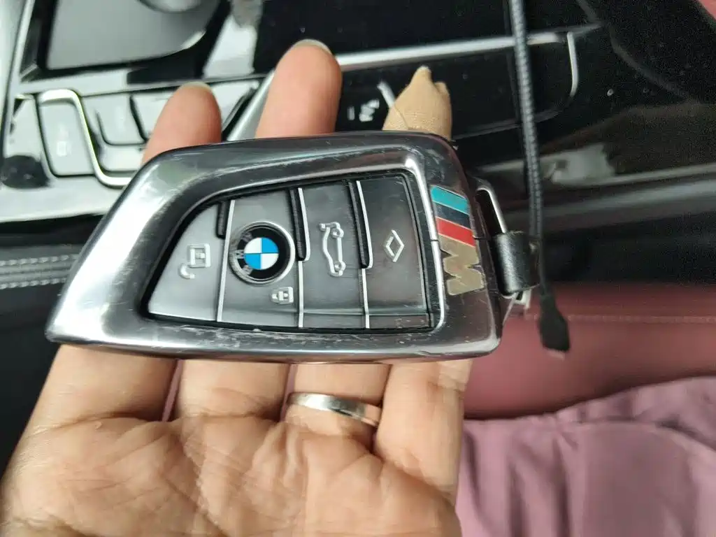 BMW 5 Series New Energy — миниатюра 9