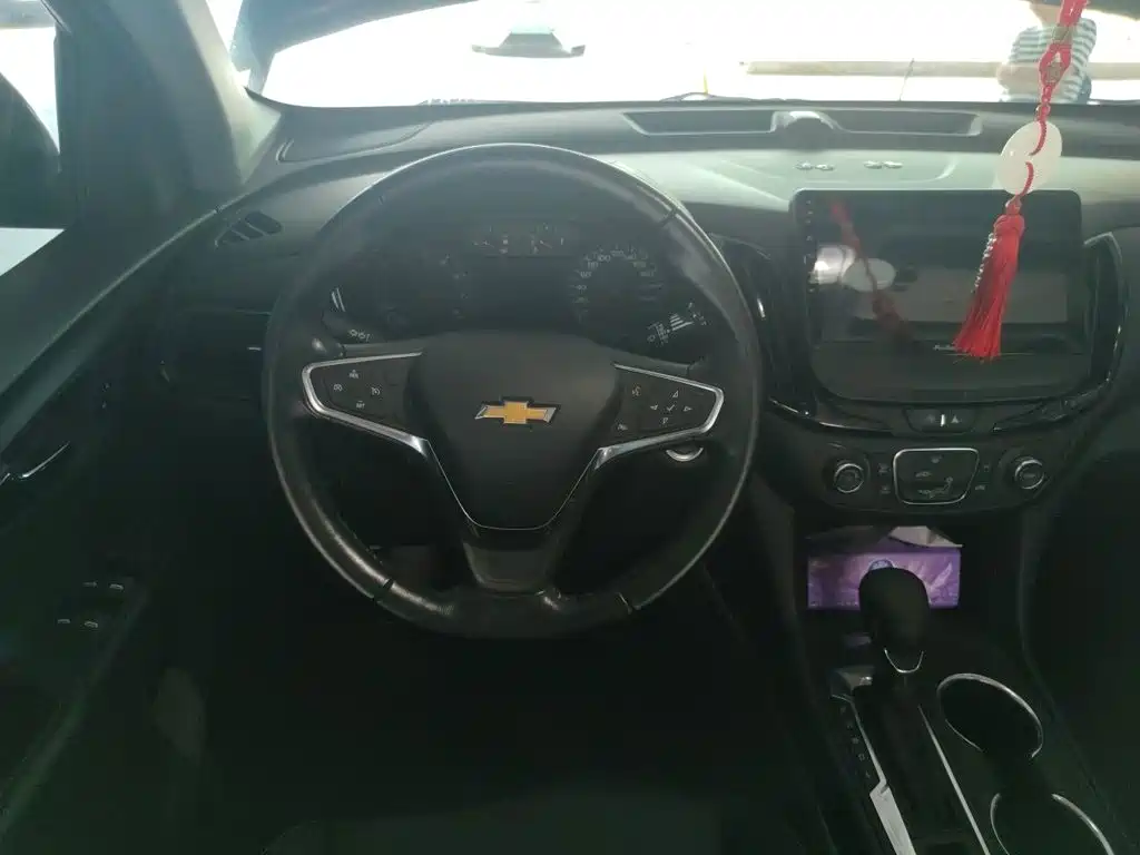 Chevrolet Equinox — миниатюра 11